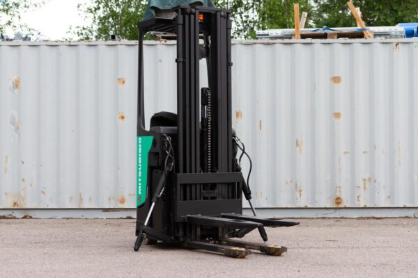 Support forklift Mitsubishi SBR16N 2008 from right front