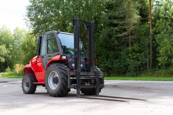 Manitou M30-4 forklift 2015 from front right