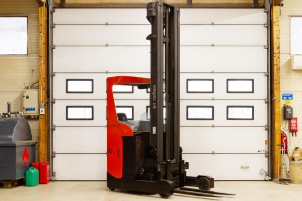 Reach truck BT RRE 160 from front right