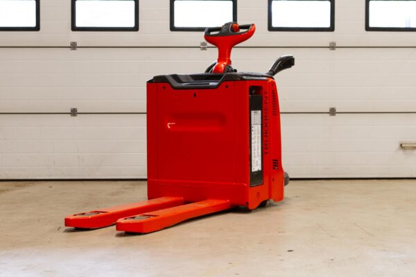 Pallet truck Linde T20 AP 2017 from front left