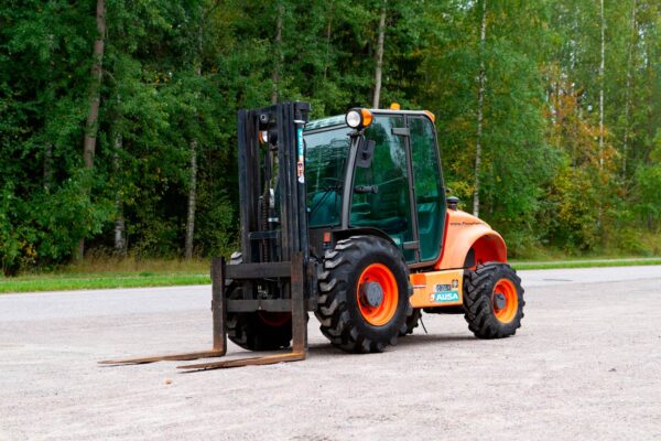 Off-road forklift Ausa C250H from left front
