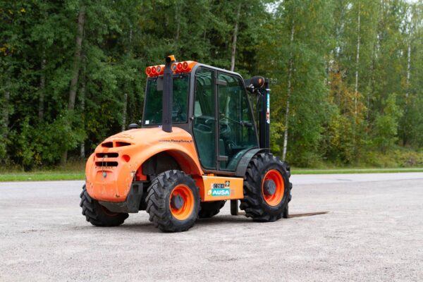 Off-road forklift Ausa C250H from the rear right