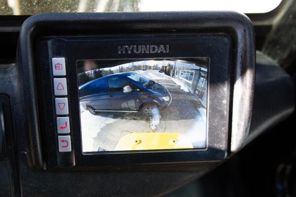 Diesel counterbalance forklift Hyundai 35DA-9 Rear view camera display